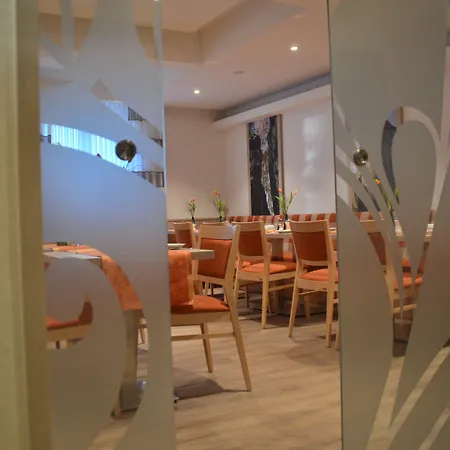 Hotel Koenigsteiner Hof 3*