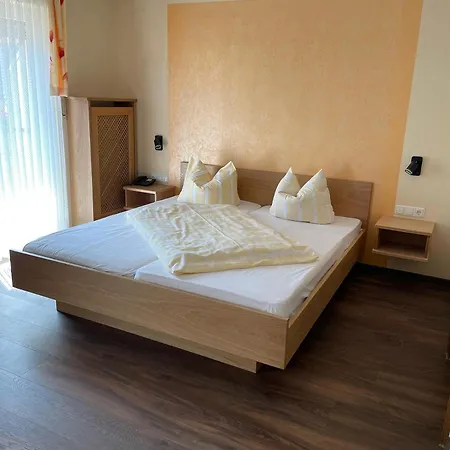 Hotel Koenigsteiner Hof 3*