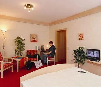 Hotel Koenigsteiner Hof 3*